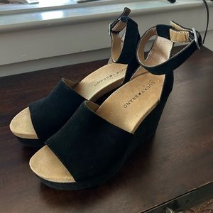7.5 Lucky Brand Chunky Heel